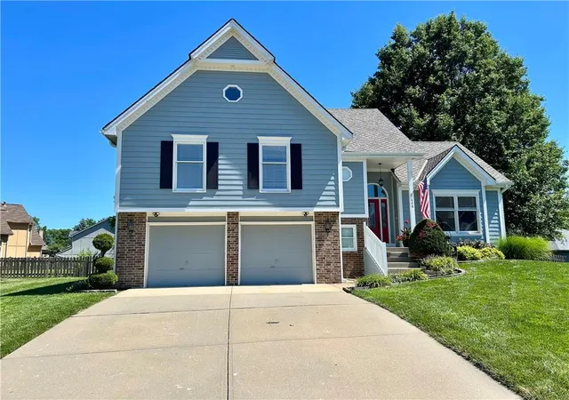 1st image of 7608 Nw 76th Pl, Kansas City, MO 64152 | MLS# 2630907