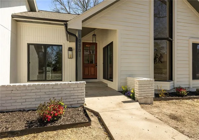 5th image of 10301 Howe Dr, Leawood, KS 66206 | MLS# 2630912