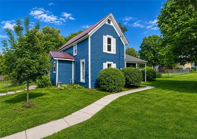 Homes for sale in Lathrop, MO | 405 Russell St, Lathrop, MO 64465 | MLS# 2630915
