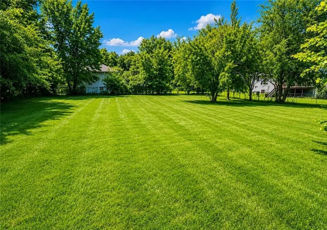 Homes for sale in Lathrop, MO | 405 Russell St, Lathrop, MO 64465 | MLS# 2630915