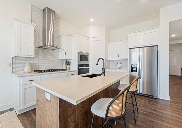 Photo 5 of Sale Pending at 1800 NW 105th Street, Kansas City, MO 64155 | MLS# 2630934 | Listing updated on 2026-07-25