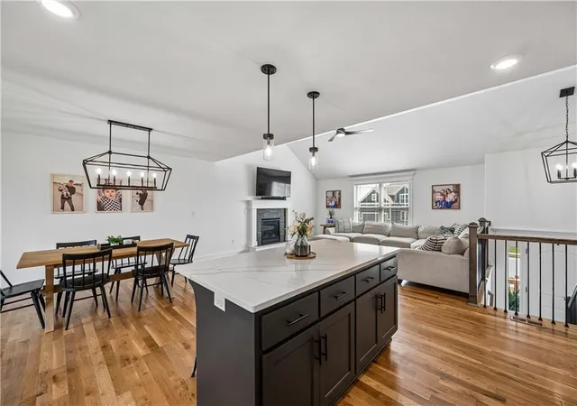Photo 4 of Sale Pending at 11848 N Kentucky Ave, Kansas City, MO 64157 | MLS# 2630937 | Listing updated on 2026-08-31