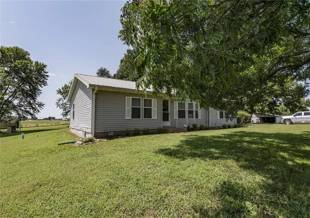 Homes for sale in Amoret, MO | 9009 Nw County Road 2002 Road, Amoret, MO 64722 | MLS# 2630947