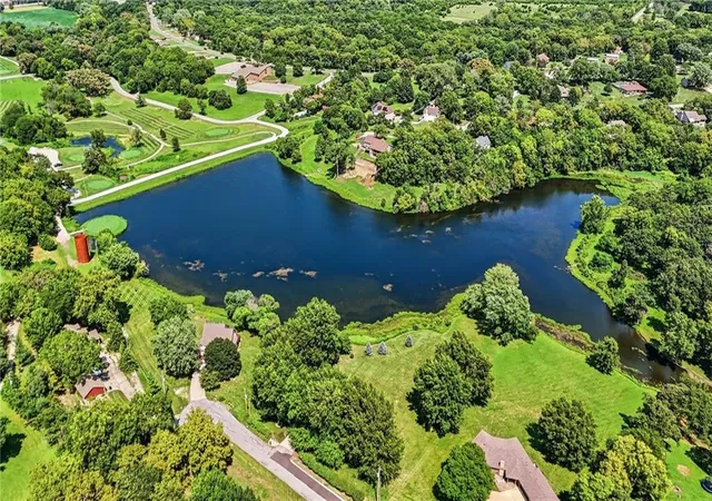 67th image of 9000 Oak Country Ln, De Soto, KS 66018 | MLS# 2630950