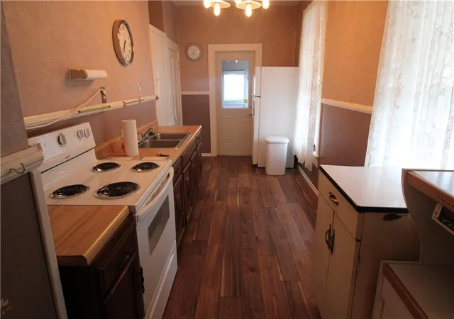 Photo 1 of Single Family Residence at 1005 N 22nd Street, Saint Joseph, MO 64506 | MLS# 2630954 | | Sold on 2026-07-21