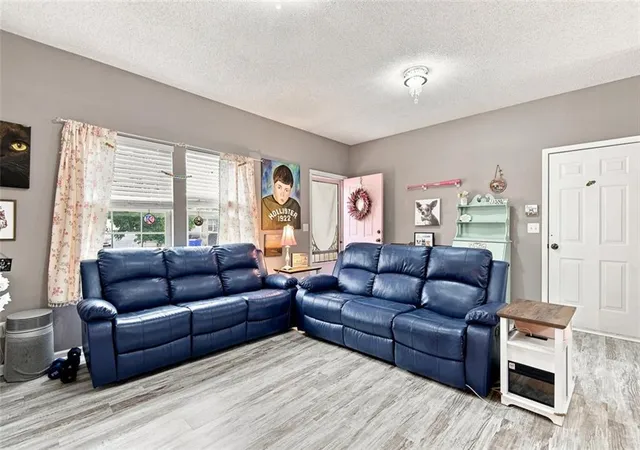 Photo 4 of Sale Pending at 724 S Woodson Ln, Gardner, KS 66030 | MLS# 2630957 | Listing updated on 2026-08-01