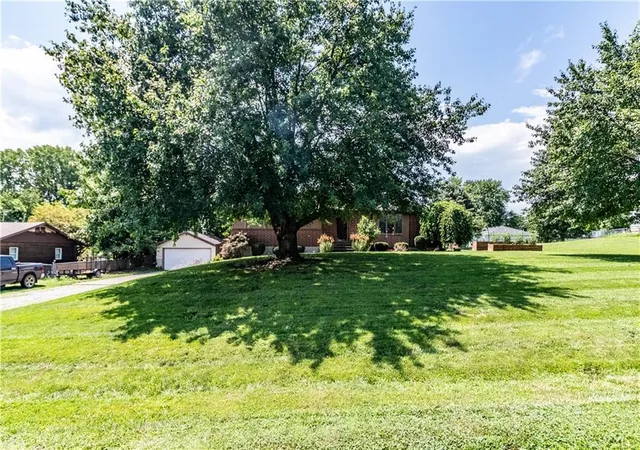 Homes for sale in Lexington, MO | 12064 Mike Rd, Lexington, MO 64067 | MLS# 2630959