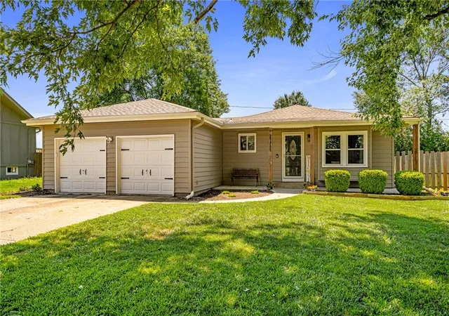 1st image of 21785 W 179th St, Olathe, KS 66062 | MLS# 2630964