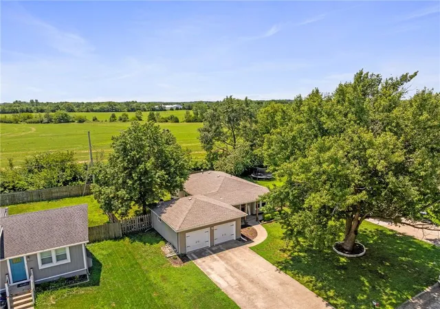 3rd image of 21785 W 179Th St, Olathe, KS 66062 | MLS# 2630964