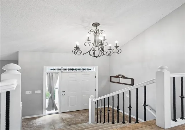 3rd image of 4904 Rosehill Dr, Shawnee, KS 66216 | MLS# 2630971