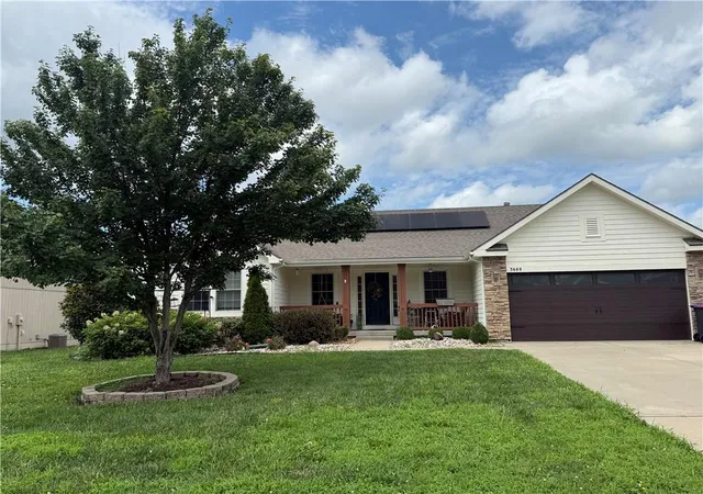 Homes for sale in Basehor, KS | 3688 N 152nd Ter, Basehor, KS 66007 | MLS# 2630973