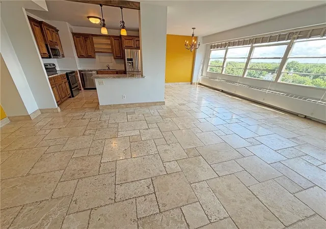 18th image of 333 W Meyer Blvd #1215, Kansas City, MO 64113 | MLS# 2630983