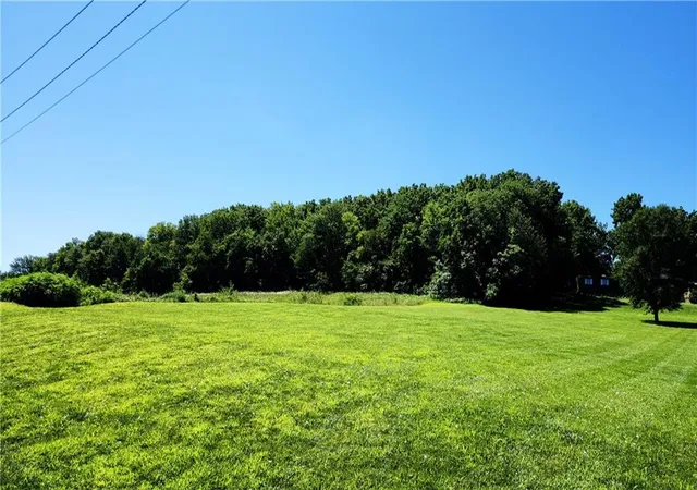 Homes for sale in Paola, KS | 201 Baptiste Dr, Paola, KS 66071 | MLS# 2630997