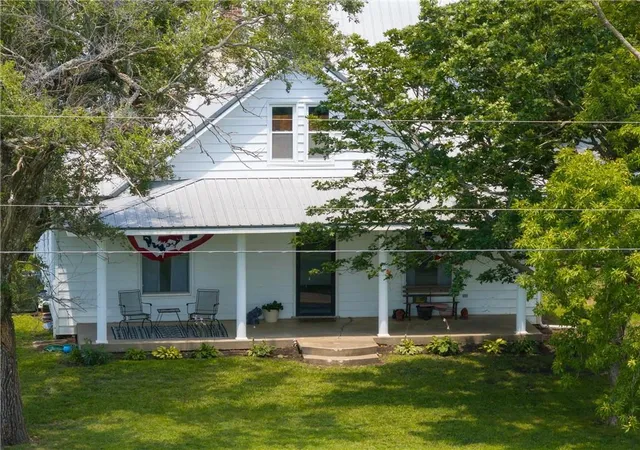 Photo 3 of Single family home for sale at 835 Nw 950 Road, Blairstown, MO 64726 | MLS# 2630998 | Listing updated on 2026-10-04