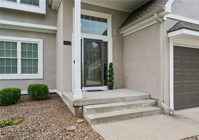 Photo 2 of Sale Pending at 6923 N Colorado Ave, Kansas City, MO 64119 | MLS# 2631004 | Listing updated on 2026-08-14