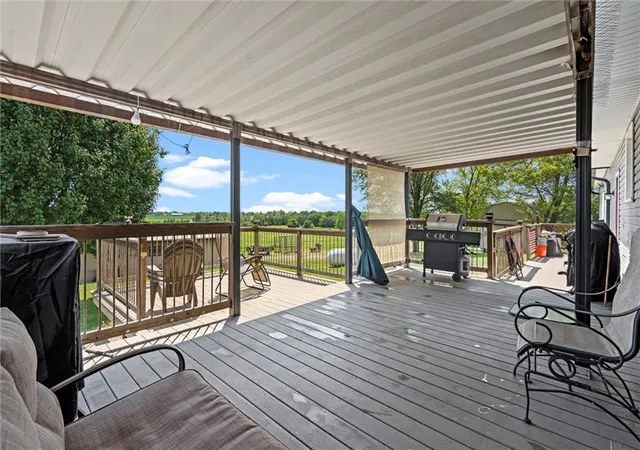 3rd image of 17739 Eisenhower Rd, Leavenworth, KS 66048 | MLS# 2631009