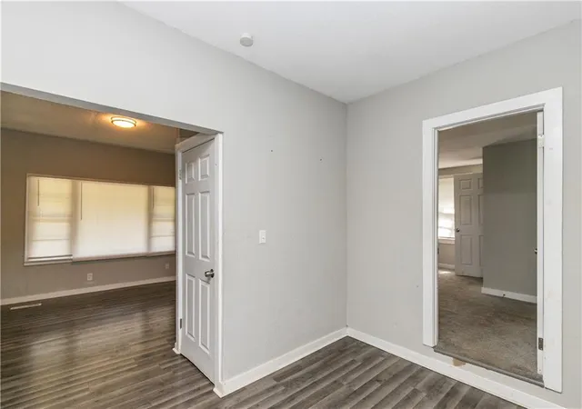 3rd image of 5605 E 36Th St, Kansas City, MO 64128 | MLS# 2631013