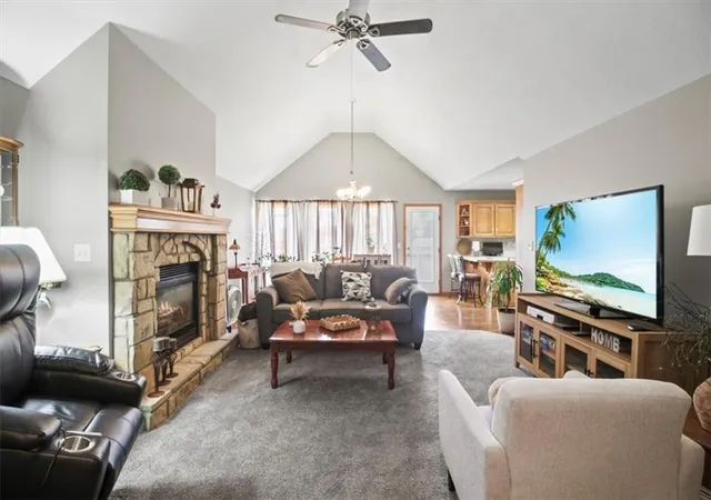 5th image of 1307 Se Scenic Ln, Blue Springs, MO 64014 | MLS# 2631014