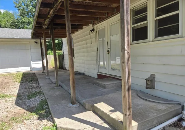 4th image of 527 N 141St St, Bonner Springs, KS 66012 | MLS# 2631022