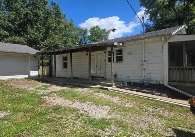 5th image of 527 N 141St St, Bonner Springs, KS 66012 | MLS# 2631022