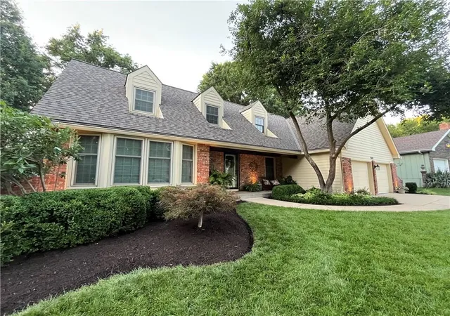 42nd image of 8262 W 117th St, Overland Park, KS 66210 | MLS# 2631024