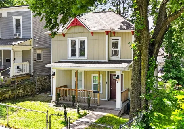 3rd image of 3505 Garner Ave, Kansas City, MO 64124 | MLS# 2631038