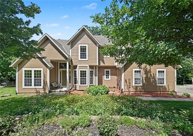 1st image of 22165 171st St, Basehor, KS 66007 | MLS# 2631039