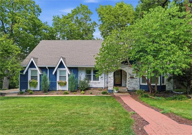Photo 3 of Single family home for sale at 8329 Rosehill Rd, Lenexa, KS 66215 | MLS# 2631043 | Listing updated on 2026-08-04