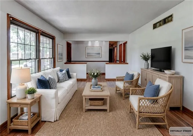 Photo 3 of Sale Pending at 2400 NW 86th Terrace, Kansas City, MO 64154 | MLS# 2631045 | Listing updated on 2026-08-20