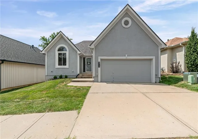 Photo 1 of Sale Pending at 4715 Nw 59th Court, Kansas City, MO 64151 | MLS# 2631061 | Listing updated on 2026-08-13