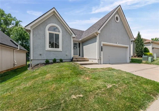 Photo 3 of Sale Pending at 4715 NW 59th Court, Kansas City, MO 64151 | MLS# 2631061 | Listing updated on 2026-08-13