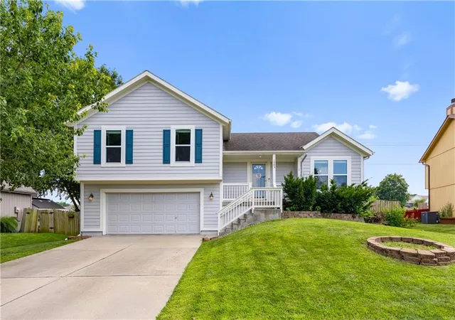 Photo 1 of Single family home for sale at 1045 E Pumpkin Ridge St, Gardner, KS 66030 | MLS# 2631064 | Listing updated on 2026-09-21