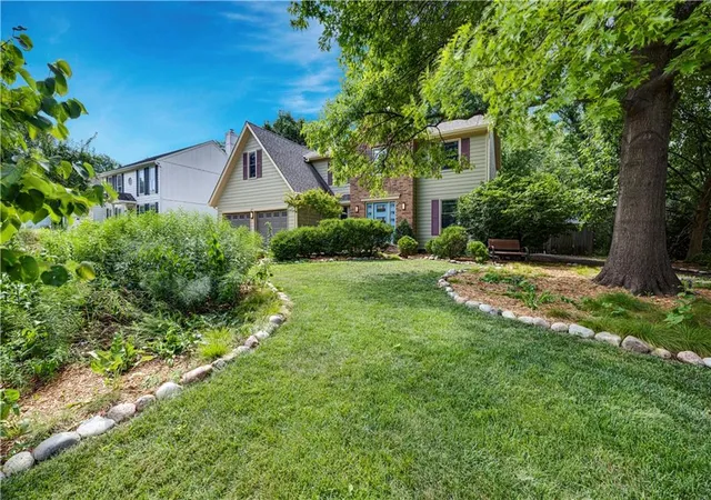 2nd image of 15331 W 84th Terrace, Lenexa, KS 66219 | MLS# 2631075