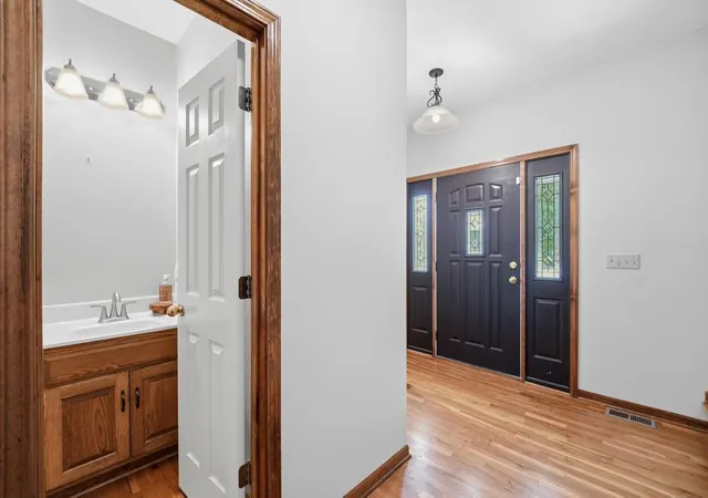 Photo 3 of Single family home for sale at 820 NE Adams Dr, Lees Summit, MO 64086 | MLS# 2631083 | Listing updated on 2026-09-05