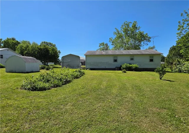 Homes for sale in El Dorado Springs, MO | 307 W Carman Rd, El Dorado Springs, MO 64744 | MLS# 2631084