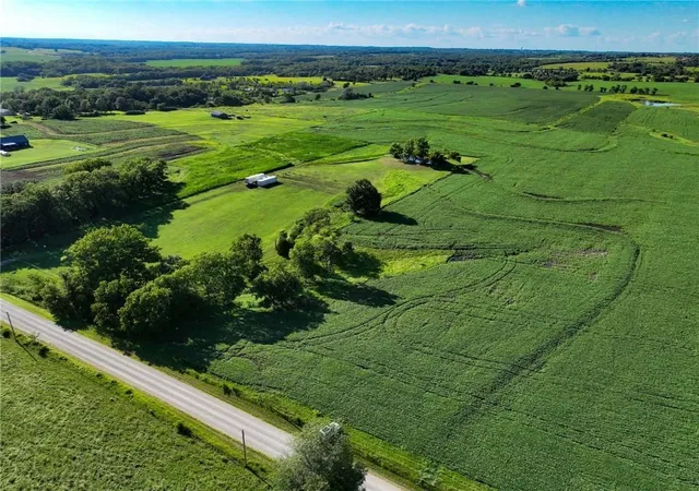 1st image of 000 Sw 85th St, Wakarusa, KS 66546 | MLS# 2631087