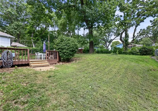 Homes for sale in Shawnee, KS | 10112 W 65th St, Shawnee, KS 66203 | MLS# 2631096