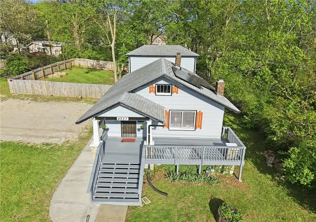 Photo 2 of Single family home for sale at 4927 Woodland Ave, Kansas City, MO 64110 | MLS# 2631099 | Listing updated on 2026-09-05