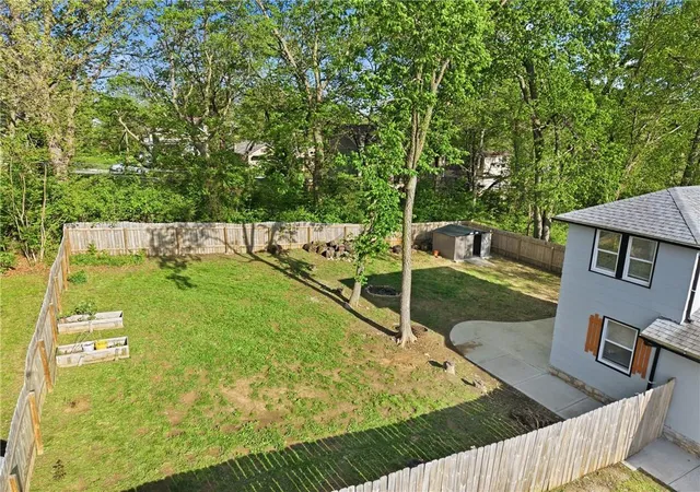 Photo 3 of Single family home for sale at 4927 Woodland Ave, Kansas City, MO 64110 | MLS# 2631099 | Listing updated on 2026-09-05