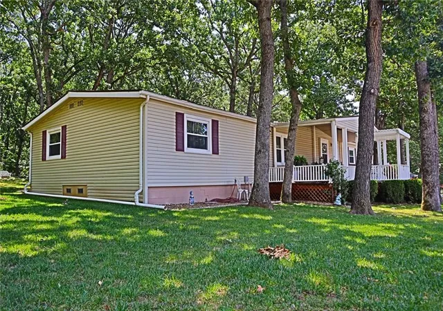 2nd image of 558 Se 1291st Rd, Clinton, MO 64735 | MLS# 2631102