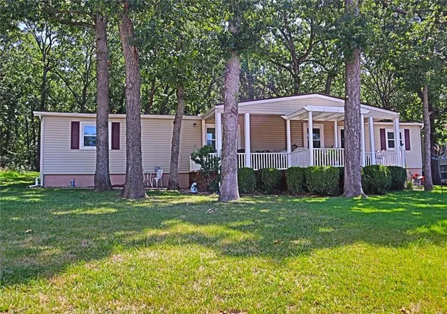 3rd image of 558 Se 1291St Rd, Clinton, MO 64735 | MLS# 2631102