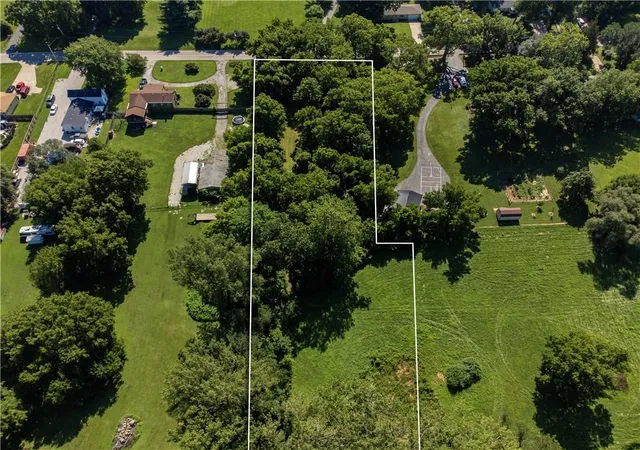 14th image of 604 N Dickinson Rd, Independence, MO 64050 | MLS# 2631106