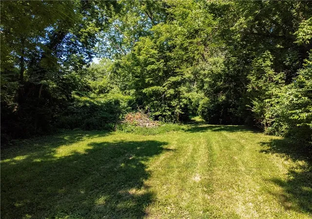 4th image of 604 N Dickinson Rd, Independence, MO 64050 | MLS# 2631106