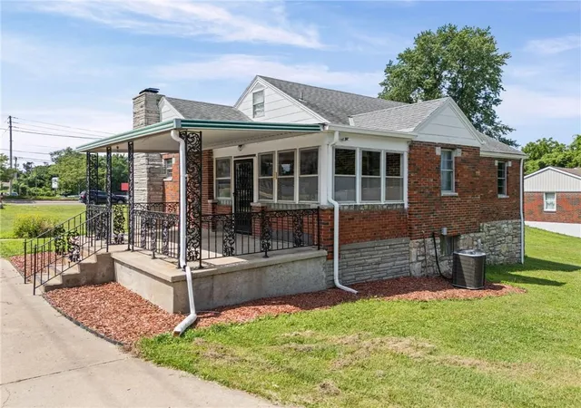 4th image of 8318 State Ave, Kansas City, KS 66112 | MLS# 2631111
