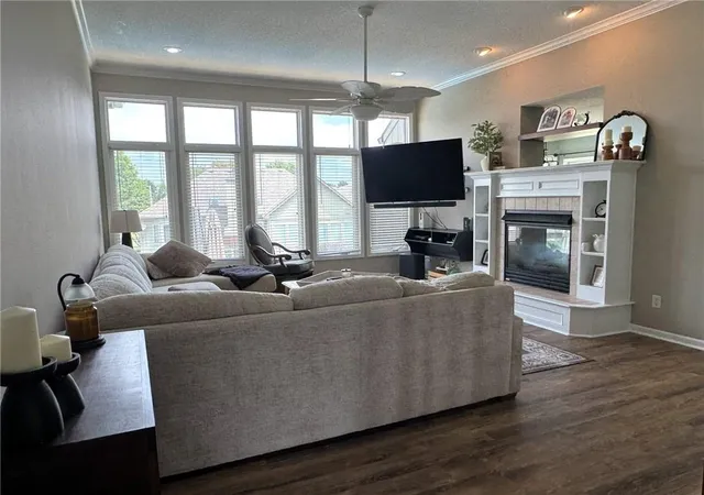 Photo 4 of Single family home for sale at 2616 Duncan Cir, Harrisonville, MO 64701 | MLS# 2631124 | Listing updated on 2026-10-06