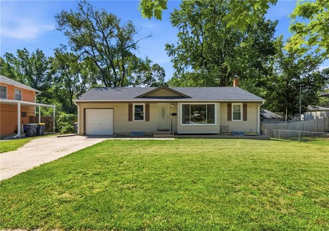 Photo 1 of Single family home for sale at 6301 E 101st Street, Kansas City, MO 64134 | MLS# 2631129 | Listing updated on 2026-09-13
