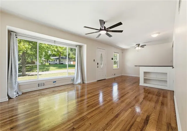Photo 2 of Single family home for sale at 6301 E 101st Street, Kansas City, MO 64134 | MLS# 2631129 | Listing updated on 2026-09-13