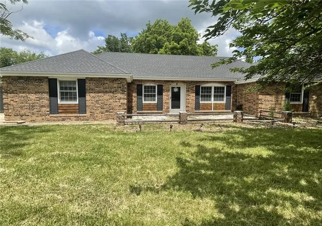 Homes for sale in Clinton, MO | 1603 Highland Dr, Clinton, MO 64735 | MLS# 2631135