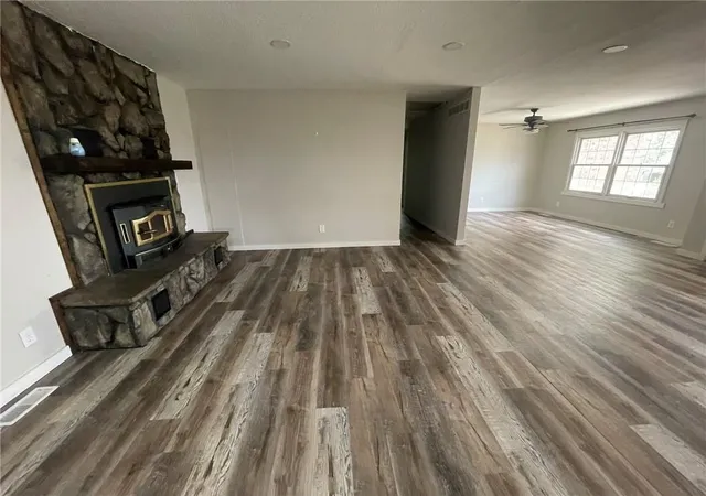 3rd image of 1603 Highland Dr, Clinton, MO 64735 | MLS# 2631135