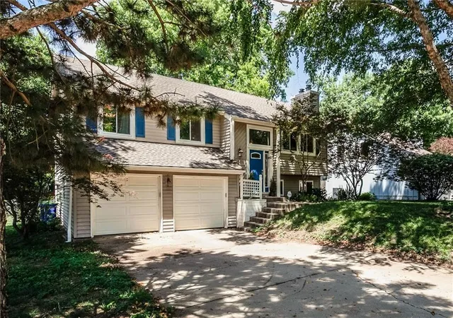Homes for sale in Lenexa, KS | 14508 W 92nd St, Lenexa, KS 66215 | MLS# 2631149